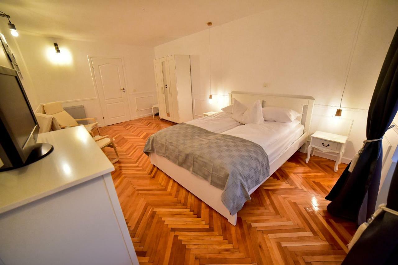 Maison Blanche Sibiu Extérieur photo